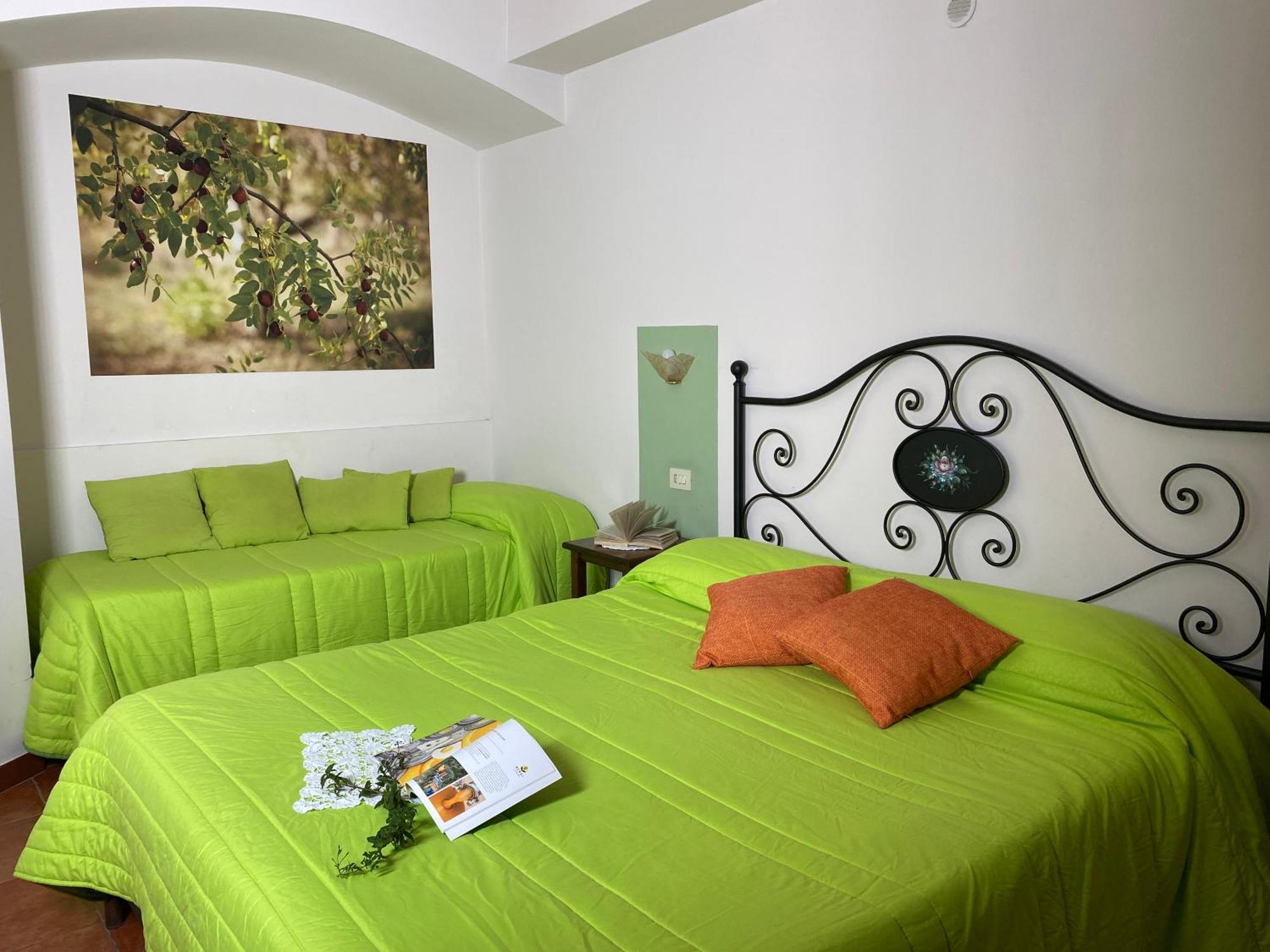 Azienda Agrituristica Bergi Кастельбуоно Экстерьер фото