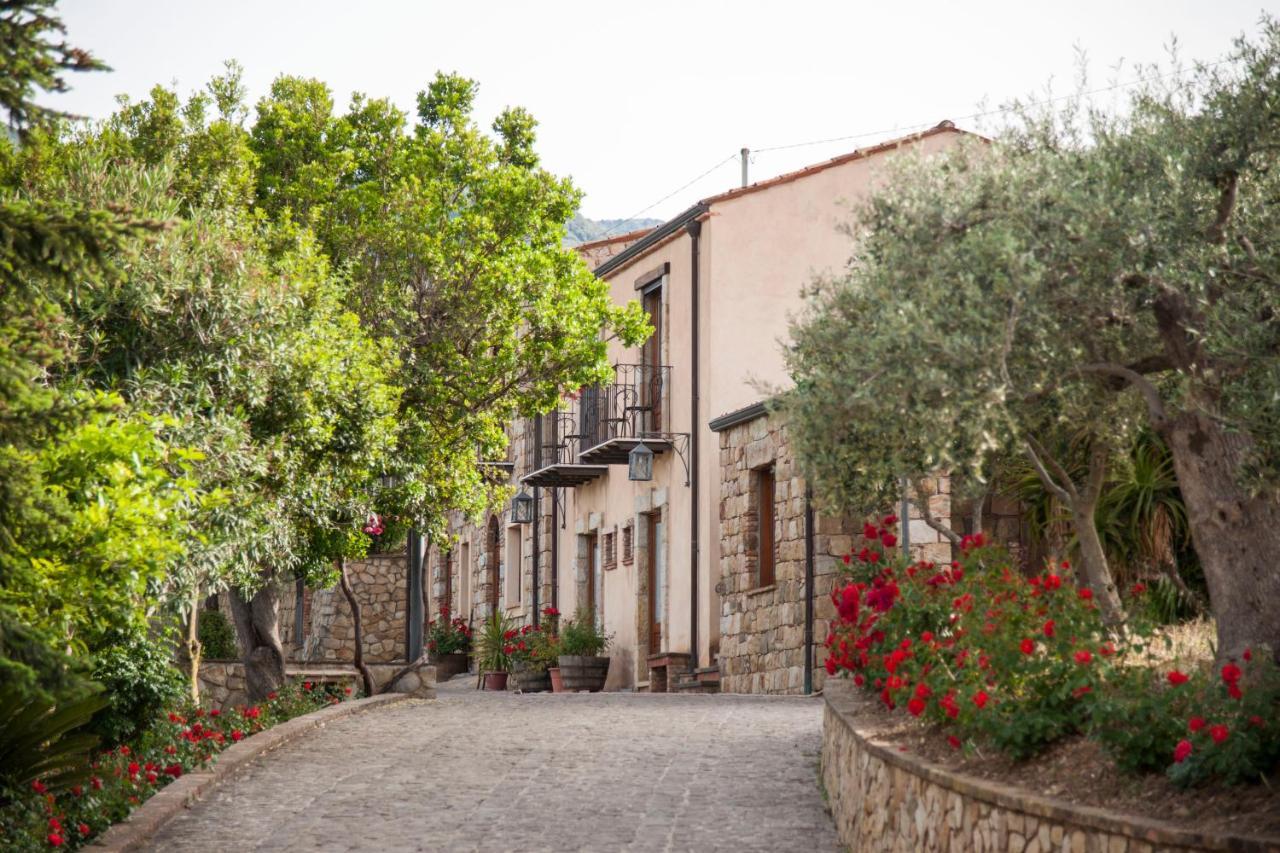 Azienda Agrituristica Bergi Кастельбуоно Экстерьер фото