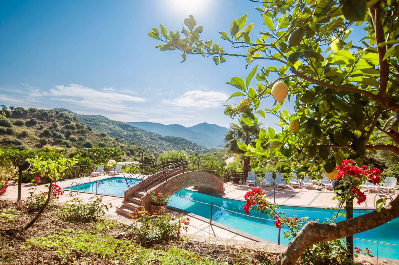 Azienda Agrituristica Bergi Кастельбуоно Экстерьер фото