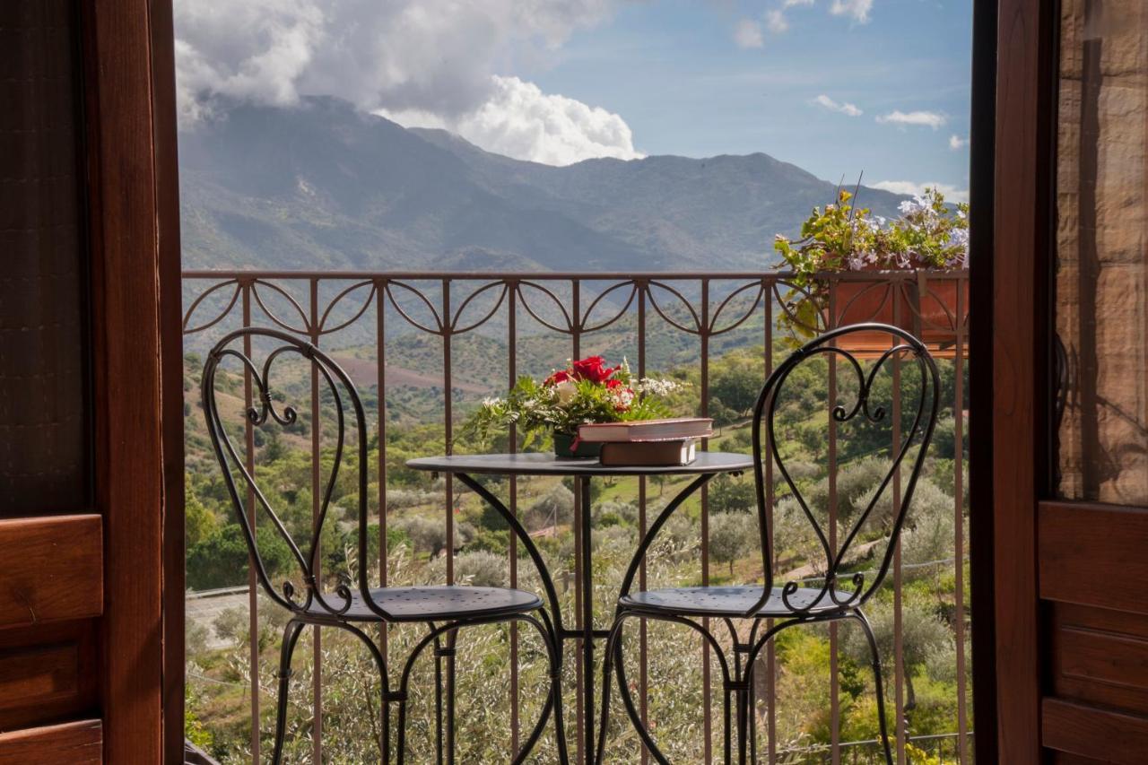 Azienda Agrituristica Bergi Кастельбуоно Экстерьер фото